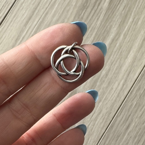 Sterling Silver Celtic Knot Pendant - Picture 3 of 3